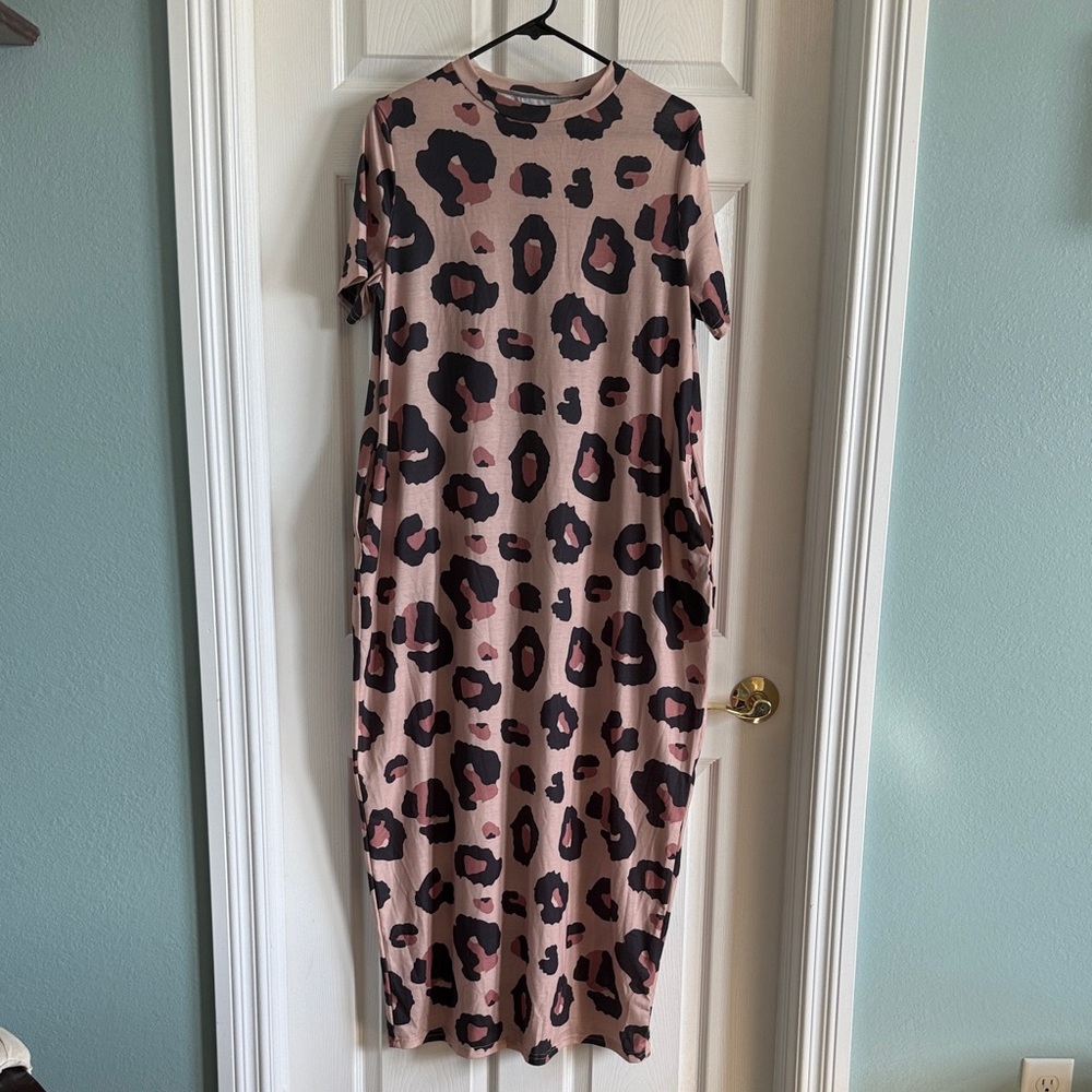 SHEIN NWOT Animal Print Midi Dress